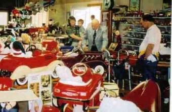 Richard giving one of his last tours in 2006, he is greatly missed.